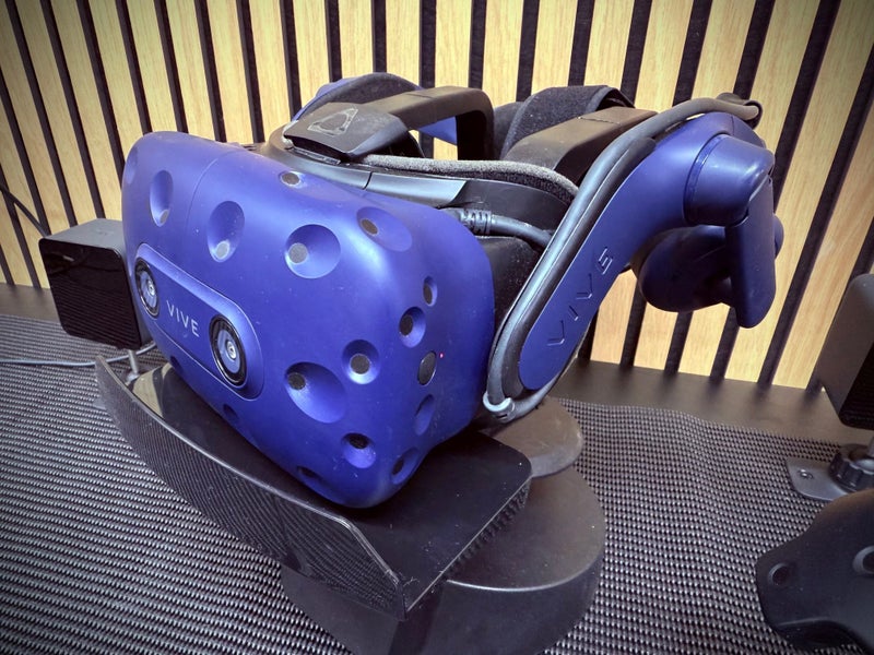 HTC Vive Pro Full VR Kit The Professional-grade Virtual Reality Headset!62950005763971111