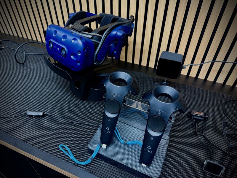HTC Vive Pro Full VR Kit The Professional-grade Virtual Reality Headset!62950005763971116