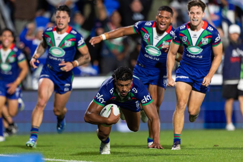 Middlemore's Kidz First Hospital Fundraiser - Warriors 2024 Team - Signed Jersey Carousel 5
