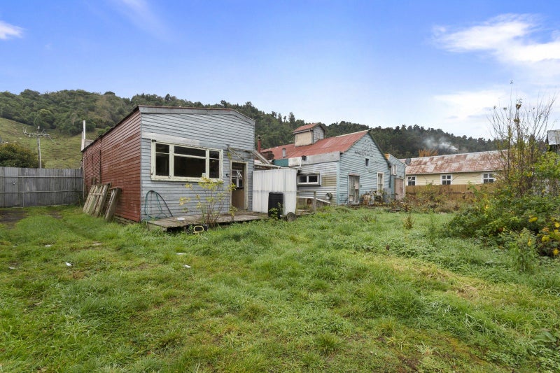 Image 2 of 18