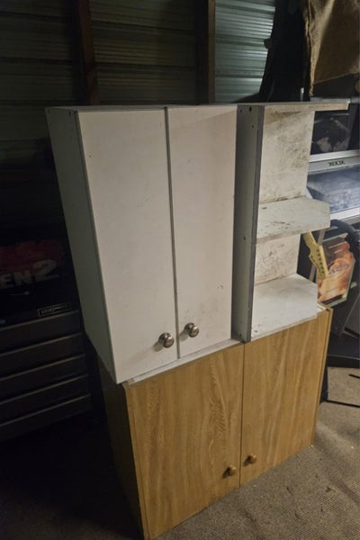 Cupboards/Shelf Carousel 2
