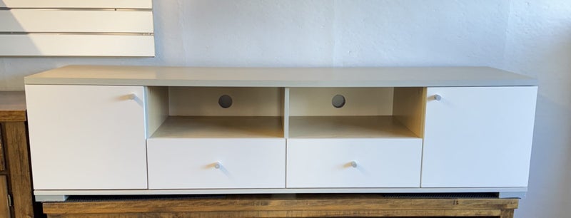 TV Cabinet Carousel 1