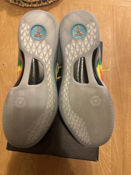 Kobe VIII Venice Beach Carousel 2