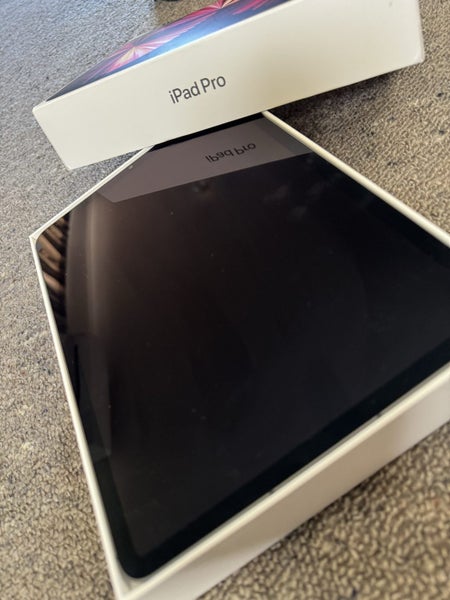 AS NEW IPad Pro 11 M1 128gb Wi fi / Cellular62865822945153114