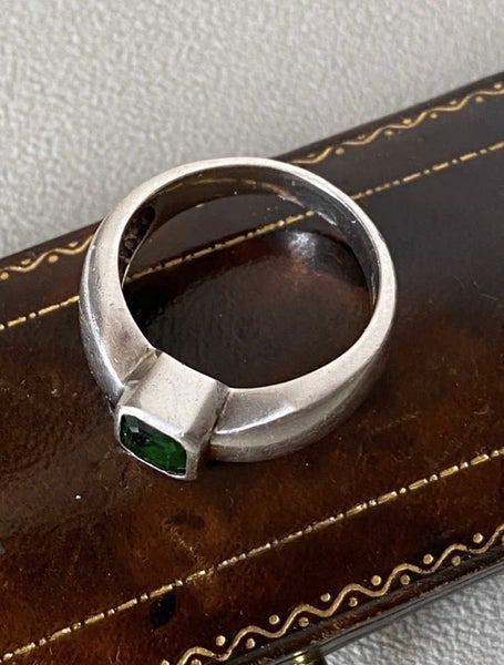 $1 reserve// Vintage S925 Silver Ring with Emerald Green Cubic Zirconia Carousel 6
