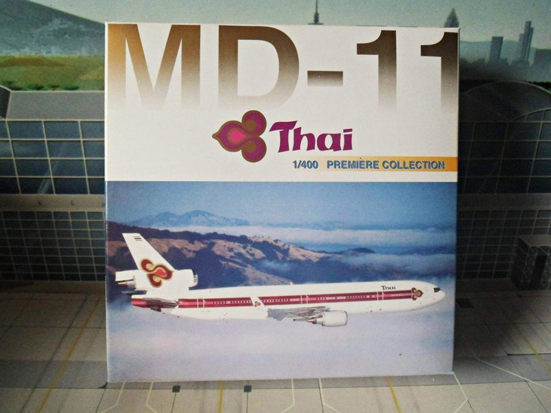 Scale 1/400 Dragon Wings - McDonnell Douglas MD-11 Thai Airways International Carousel 8