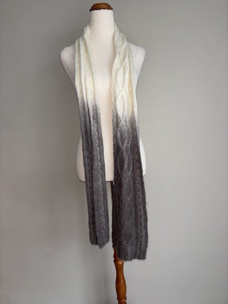 $1 RES: NO LABEL Ombré Cable Scarf Carousel 2