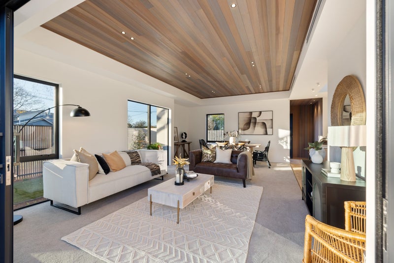 First Class New Build!62863288300546113