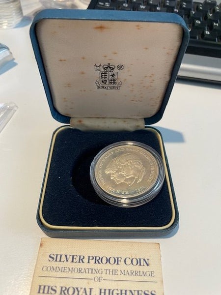 UK -1981 -Silver Proof Crown - Royal Wedding Carousel 2