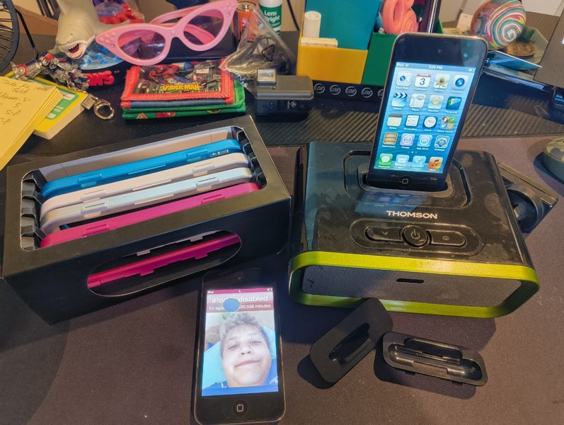 iPod touch plus extras Carousel 1