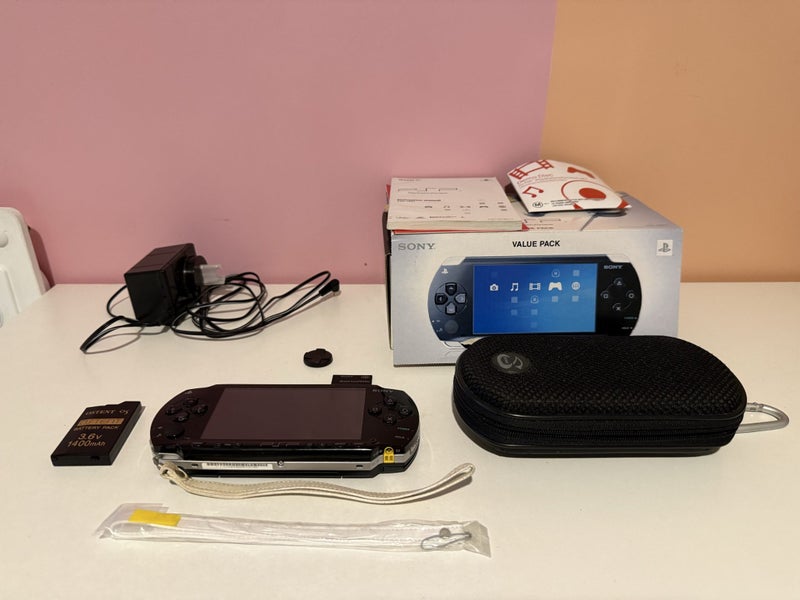 SONY PSP 1002 Console Boxed - Black Carousel 1