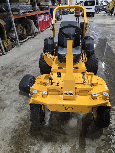 Cub Cadet Pro-Z 70062956659787010113