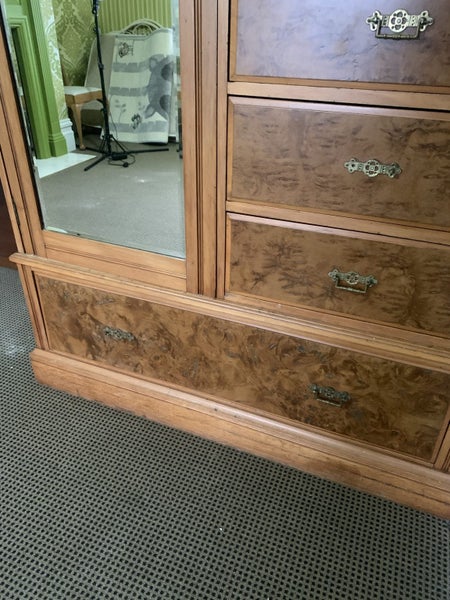 Wardrobe62863860827011112