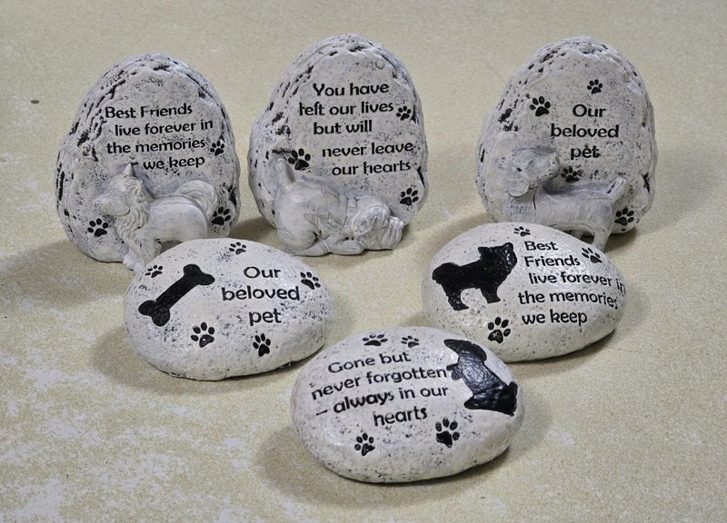 Dog memorial plagues $1 reserve Carousel 1