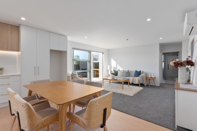 Smart, Stylish, Spacious Living62865838030211111