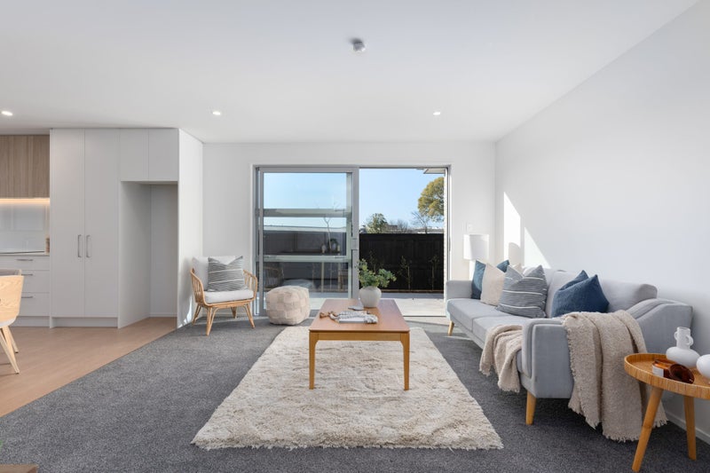 Smart, Stylish, Spacious Living62865838030211114