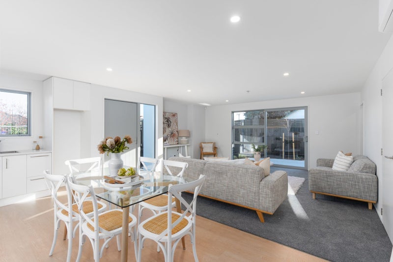 Easy Living, Elevated Style62865838023555114