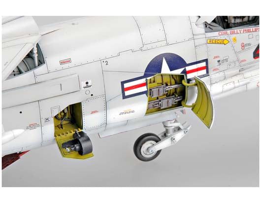 F-8E Crusader Trumpeter | No. 02272 | 1:3264180686093058112