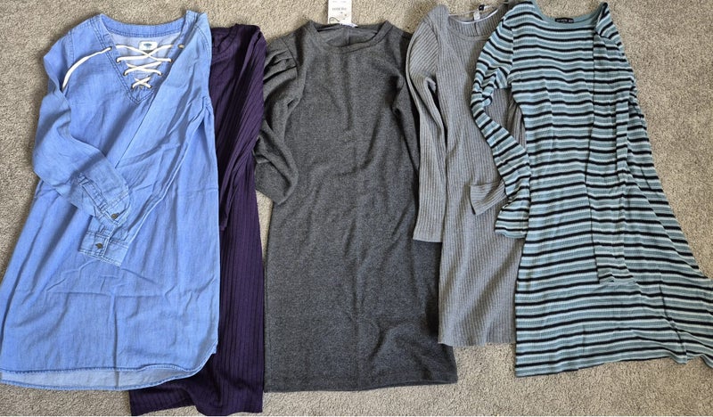 $1 No Reserve Bulk Size Xs/Size6 Women's clothing 70+ pcs Carousel 5