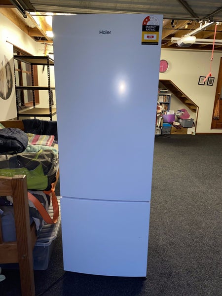 Haeir Fridge freezer. 12 months old!629385870863381122