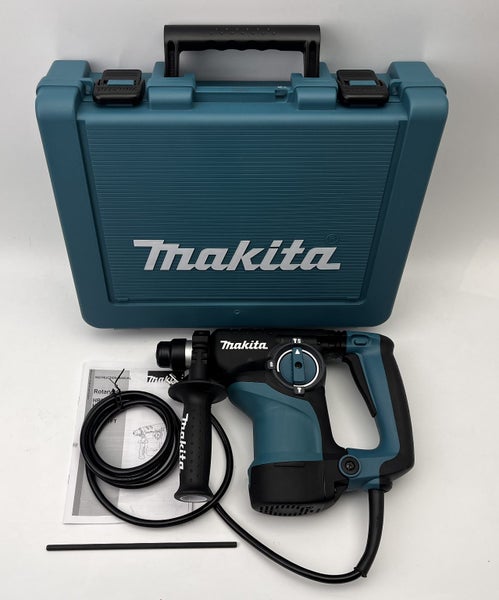 Makita 28mm Rotary Hammer HR2811F - Near New in case Carousel 1