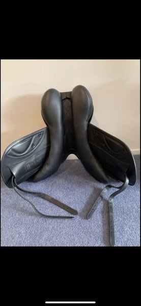 Near New - Fenmore Sophia Monoflap 17.5” Black Jumping Saddle62865824901763114