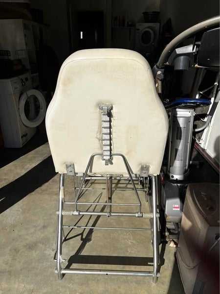 Beauty therapy/massage chair/table Carousel 3