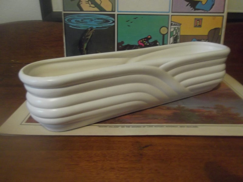 CROWN LYNN ART-DECO VASE 595 Carousel 6
