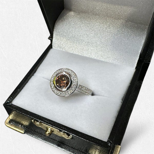 ONE ONLY Stunning 18ct White Gold Chocolate Diamond Engagement / Dress Ring628638531767071124