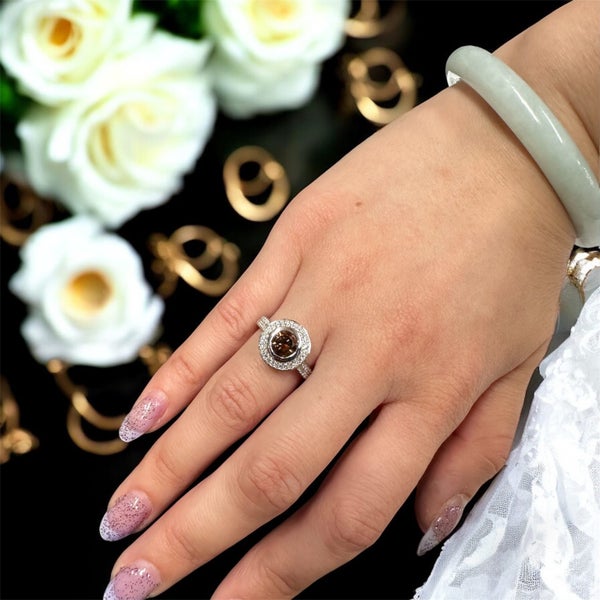 ONE ONLY Stunning 18ct White Gold Chocolate Diamond Engagement / Dress Ring62863853176707111