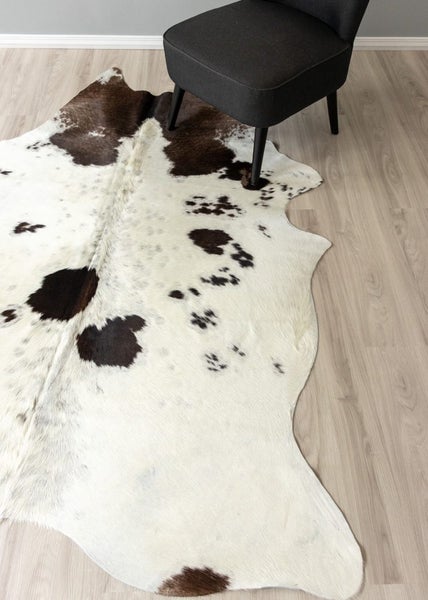 Premium Cowhide Rug (Size: 220 x 180 CM) Carousel 1