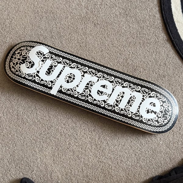 Supreme skateboard deck Carousel 1