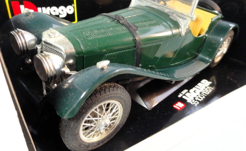 Vintage Green 1937 Jaguar SS100 Roadster ~ Burago 1/18 Carousel 2