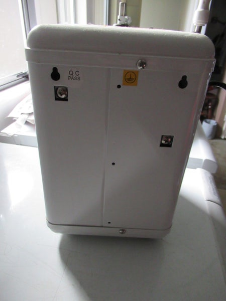 Schwan Instand Hot & Cold Water Dispenser Carousel 6
