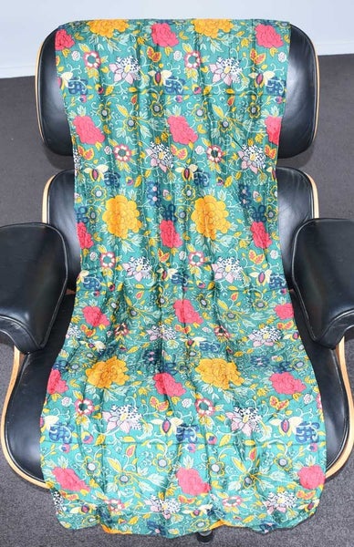 Silk and fine cotton scaves and shawls Carousel 2