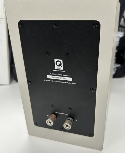 Q Acoustics BT3 Wireless Hi-Fi Speaker Gloss White 1 ONLY - (F8 Shelf) Carousel 3