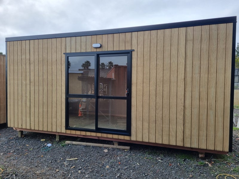 6mx2.4m Portable Cabin/Sleepout Carousel 1