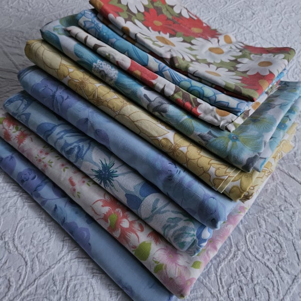 Retro Alert! Blue/Purple Single Size Sheets x 2 Carousel 3