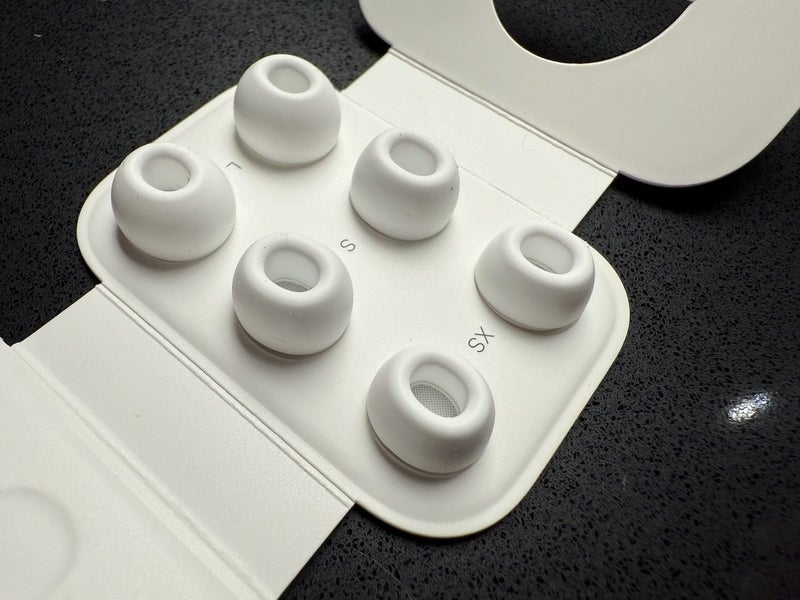 Apple AirPods Pro 2 - like new Carousel 4
