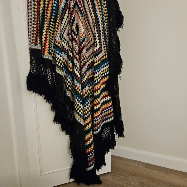 Retro Crochet Wool Bedspread/Blanket Carousel 2