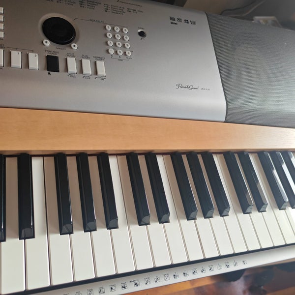 Piano Yamaha DGX 630 Like new Carousel 2