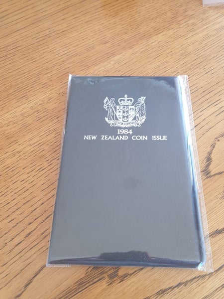 New Zealand 1984 uncirculated coin set Carousel 1