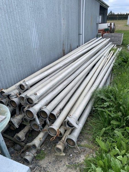 Irrigation pipes Carousel 1