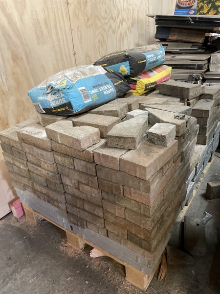 Bricks Carousel 1