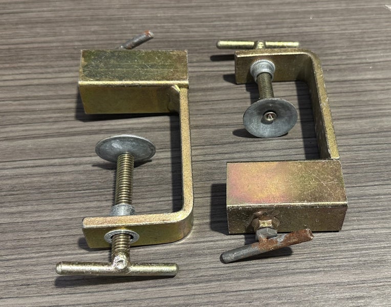 2 x Metal Clamps - $1 Reserve (PU39 Cubby) Carousel 1