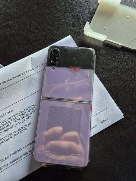 Samsung Galaxy flip4 5g62863232817537112