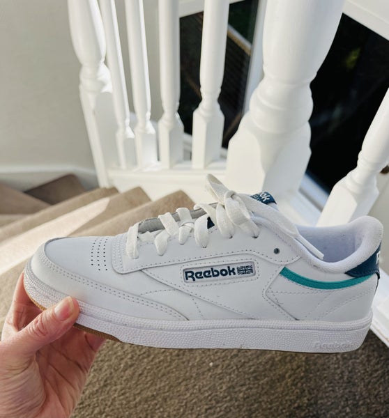 Reebok Women’s Club C 85 ~ Sz 6 Carousel 2