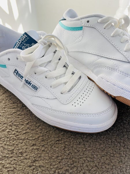 Reebok Women’s Club C 85 ~ Sz 6 Carousel 1