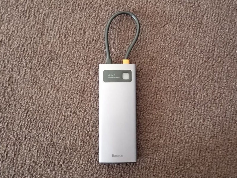 USB C to 4x USB A 3.0 Hub Carousel 1