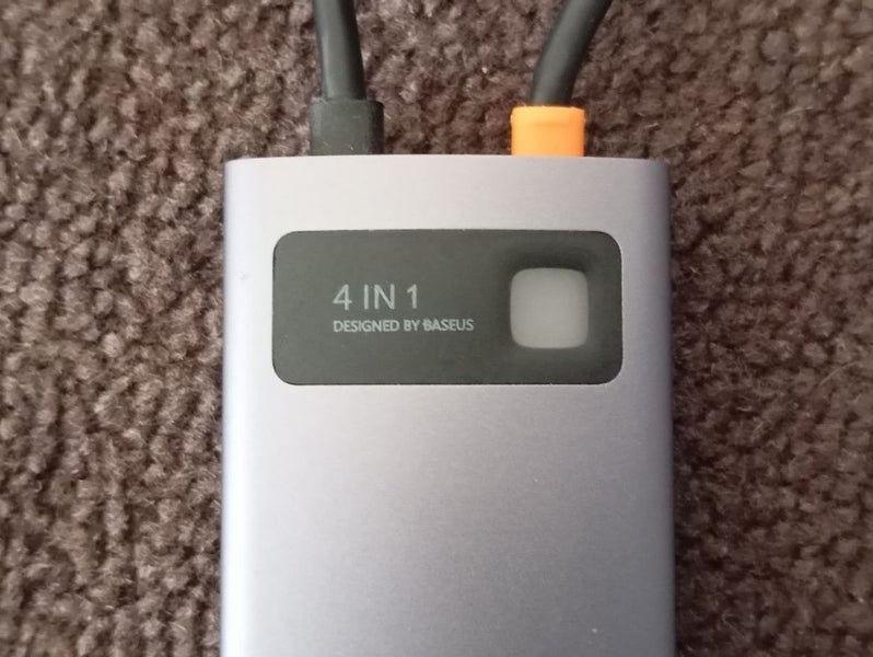 USB C to 4x USB A 3.0 Hub Carousel 2